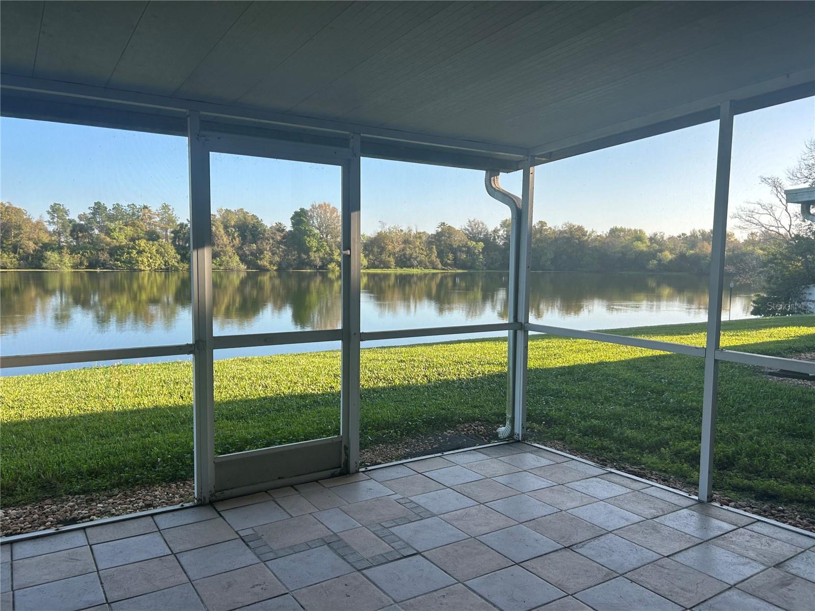 427 KENSINGTON LAKE CIR, BRANDON, FL, 33511
