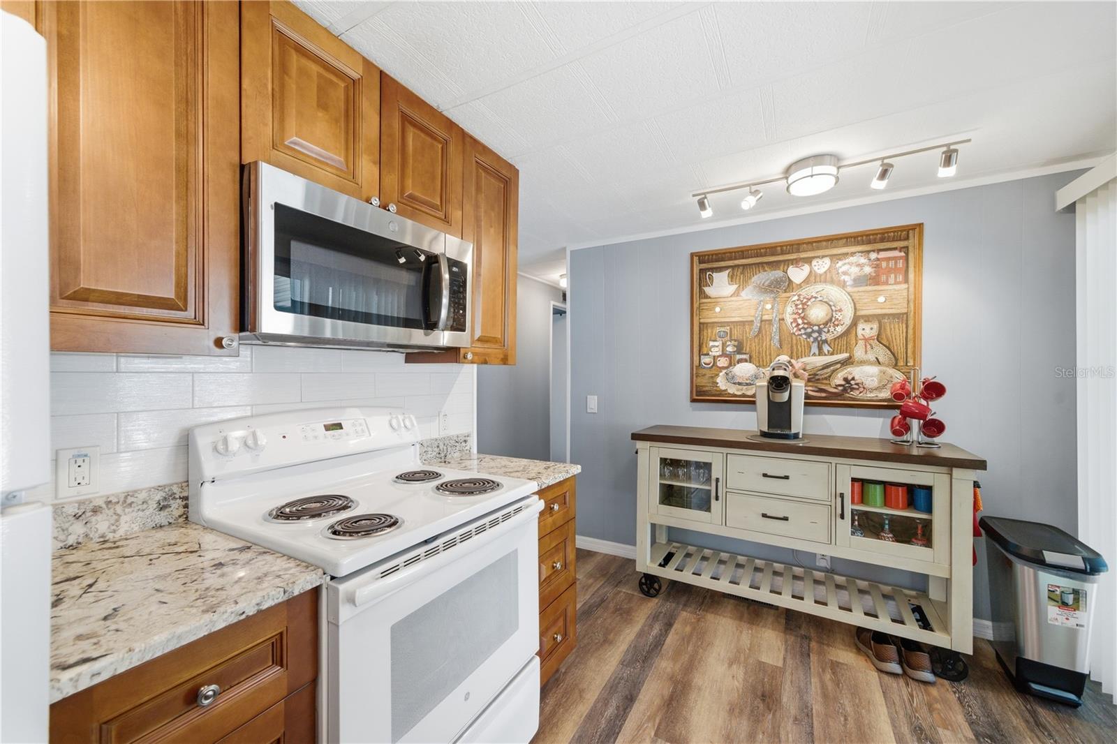 84 JACARANDA DR #15, SAFETY HARBOR, FL, 34695