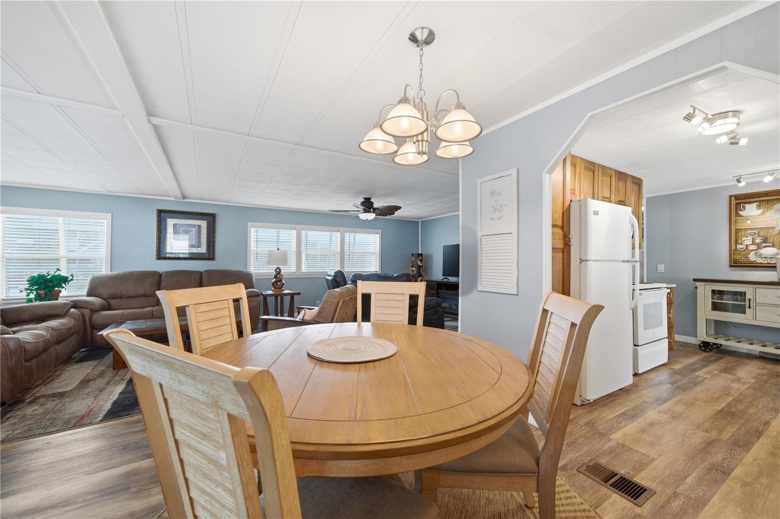 84 JACARANDA DR #15, SAFETY HARBOR, FL, 34695