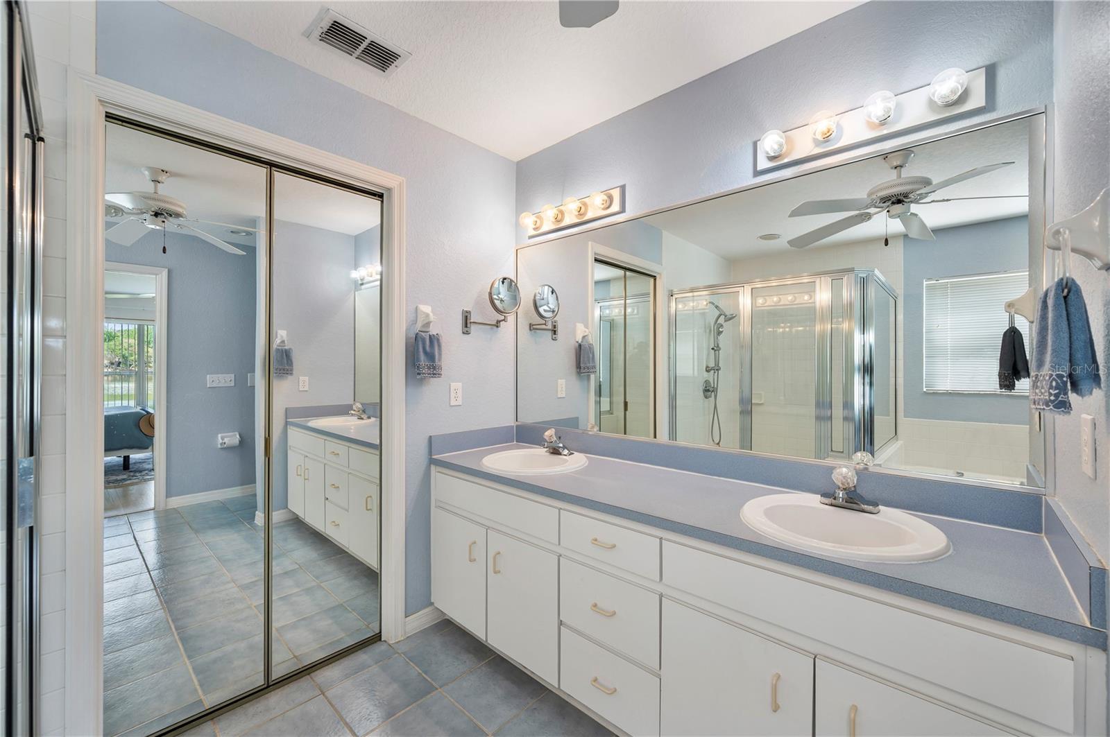 725 PENINSULAR DR, LAKELAND, FL, 33813