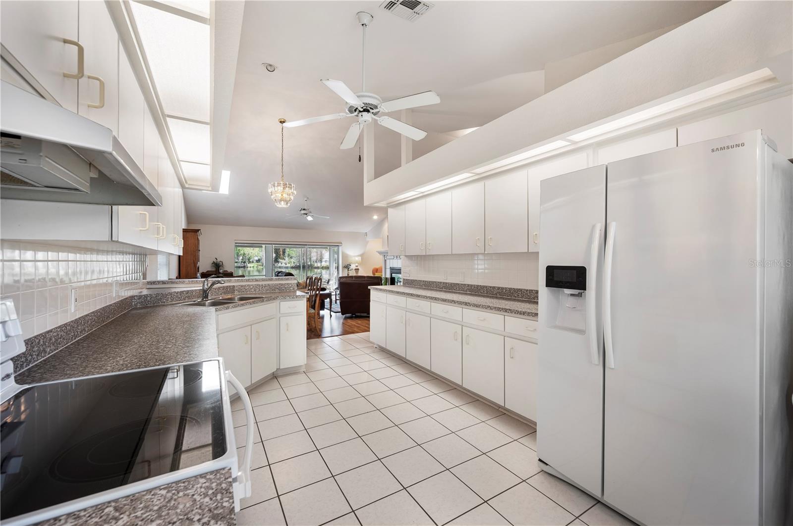 725 PENINSULAR DR, LAKELAND, FL, 33813