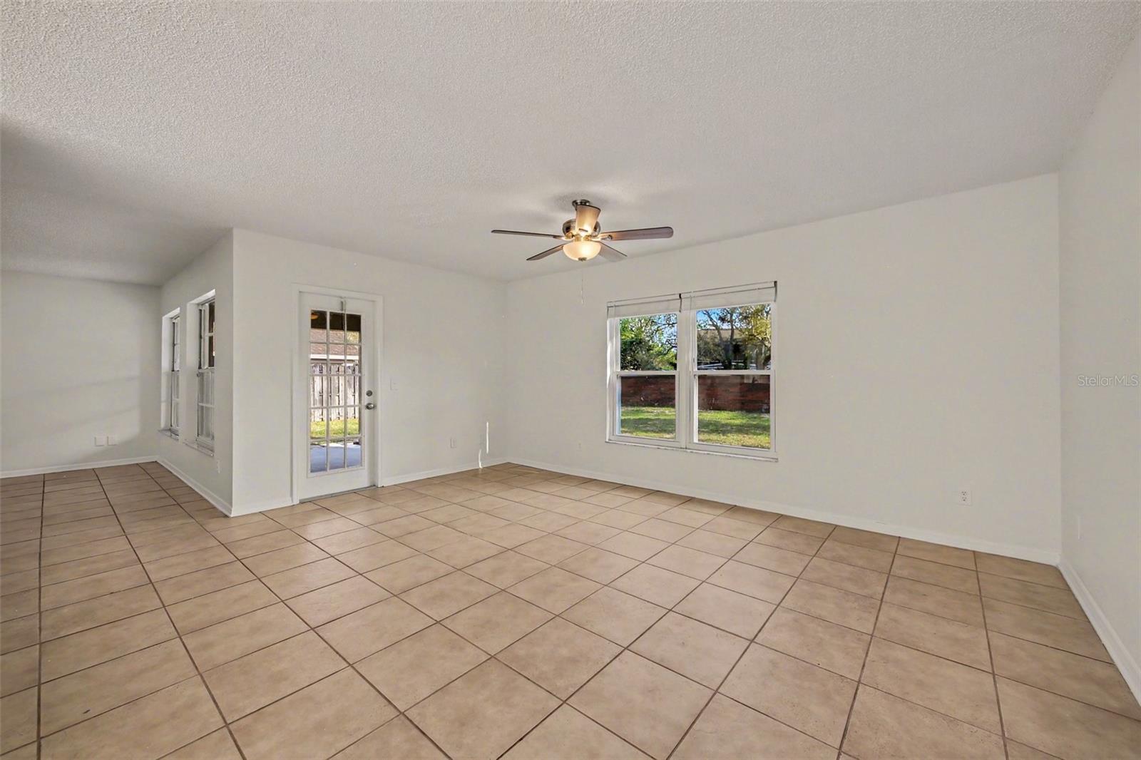 1054 ROYAL OAKS DR, APOPKA, FL, 32703
