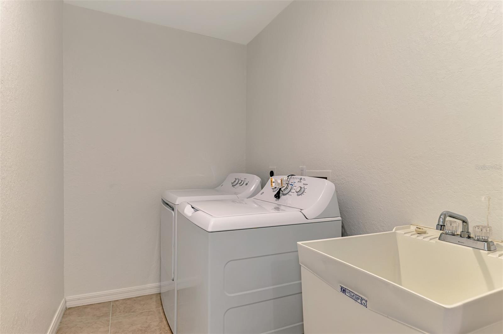 12462 BUFFING RD, PORT CHARLOTTE, FL, 33981
