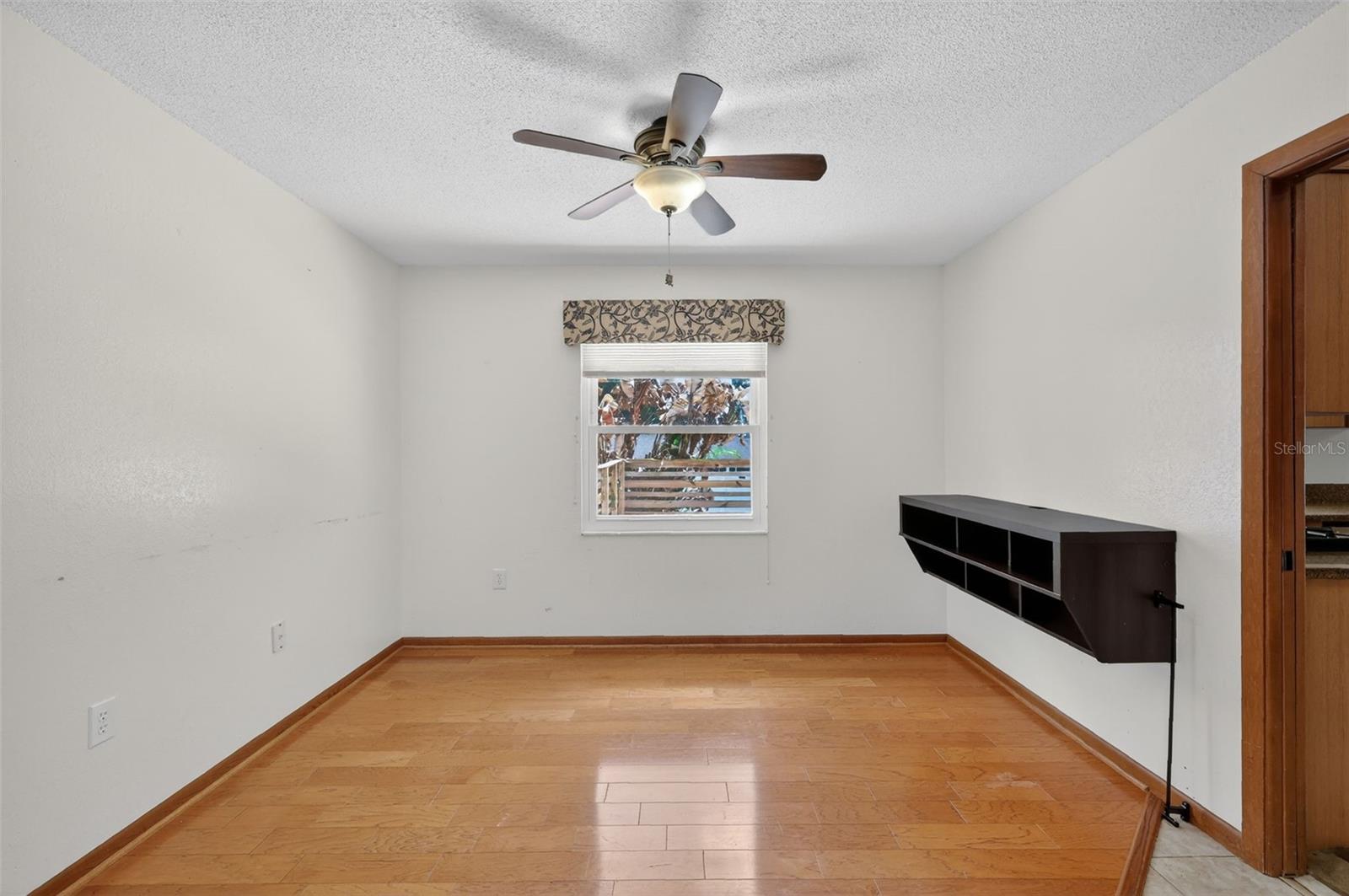50 W COURT DR, EUSTIS, FL, 32726