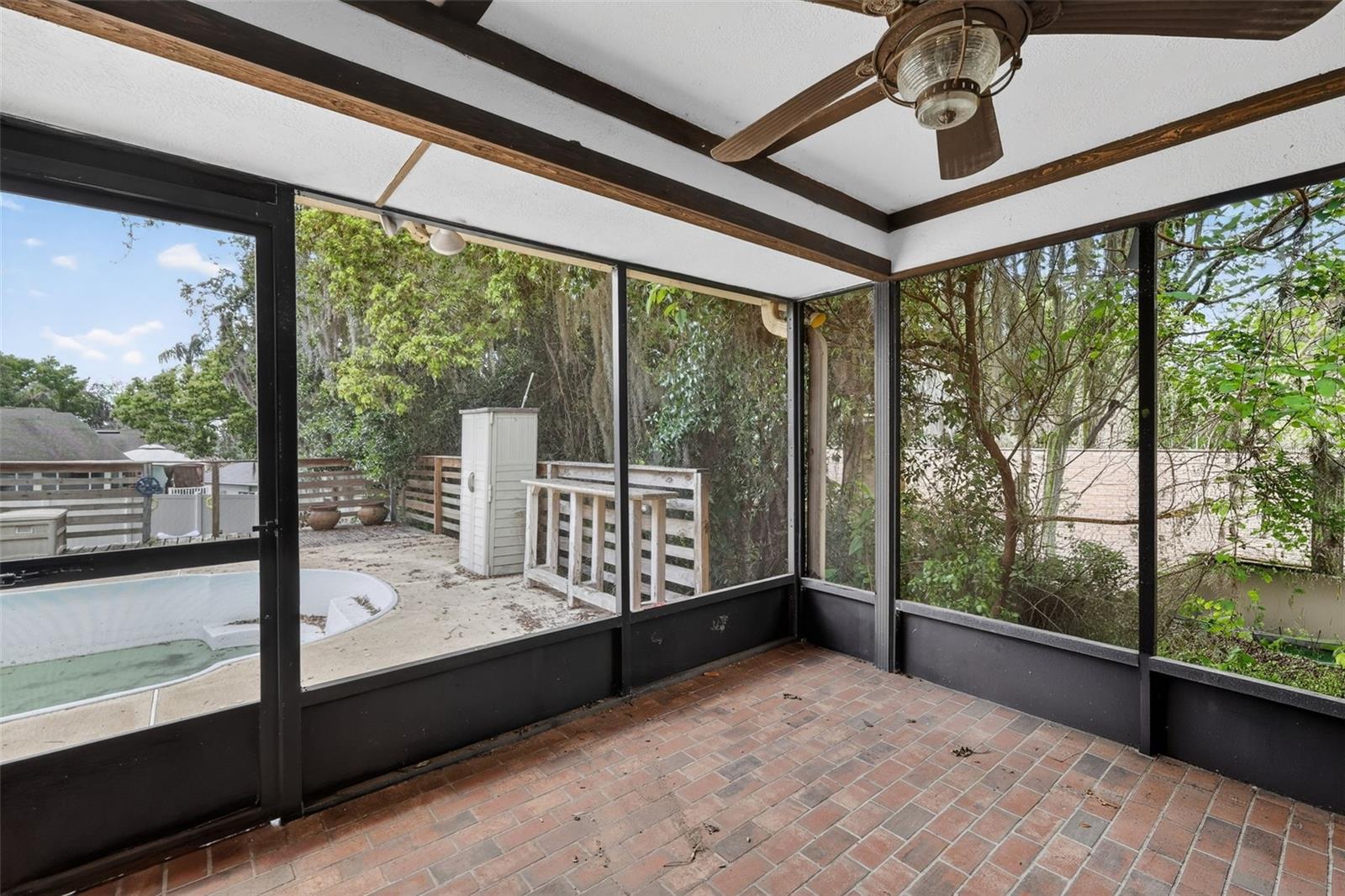 50 W COURT DR, EUSTIS, FL, 32726