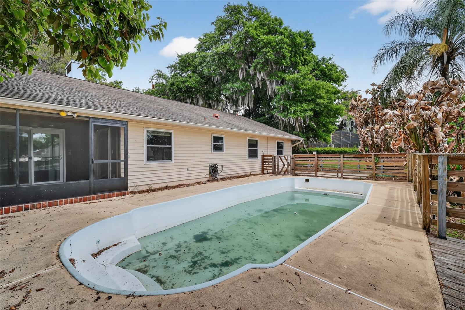 50 W COURT DR, EUSTIS, FL, 32726