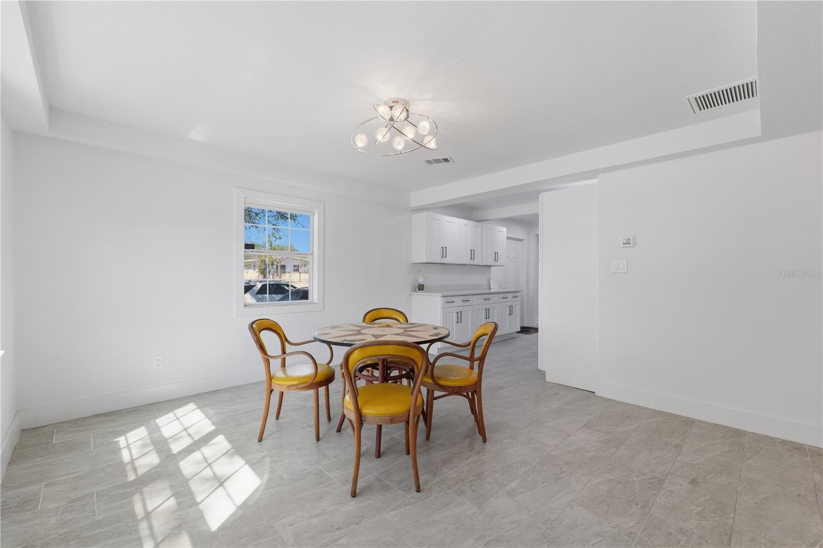 733 61ST AVE NE, ST PETERSBURG, FL, 33703