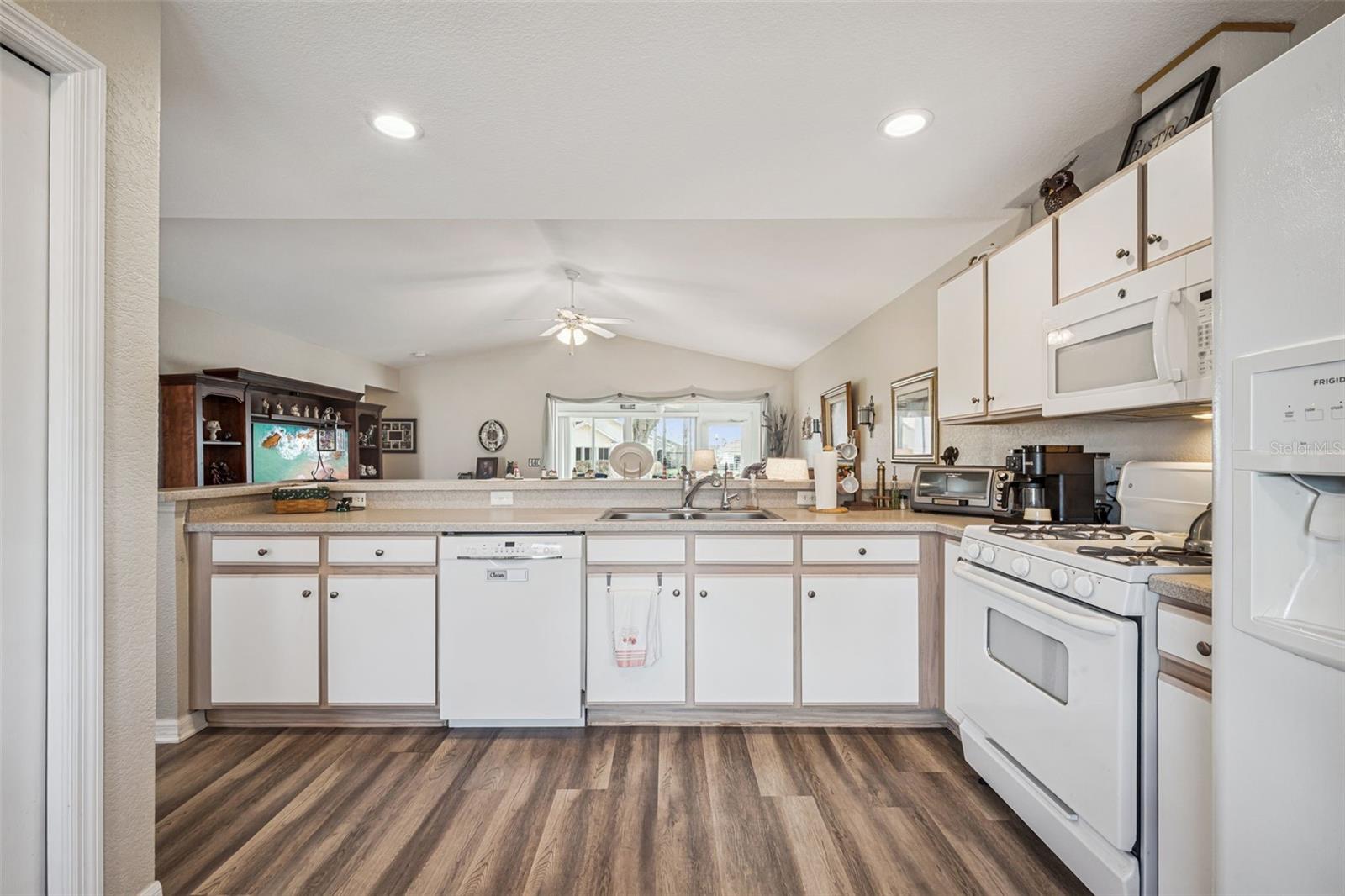 4177 CANNES AVE, LAKE WALES, FL, 33859