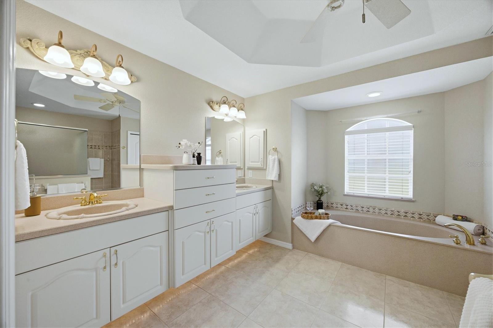 2075 LEMON AVE, ENGLEWOOD, FL, 34223