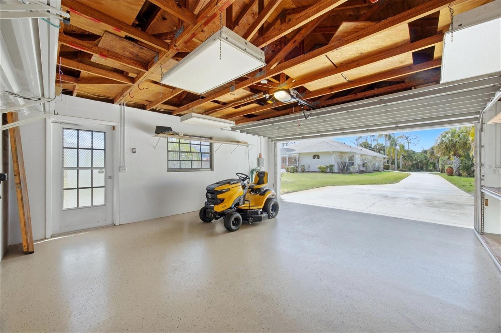 2075 LEMON AVE, ENGLEWOOD, FL, 34223