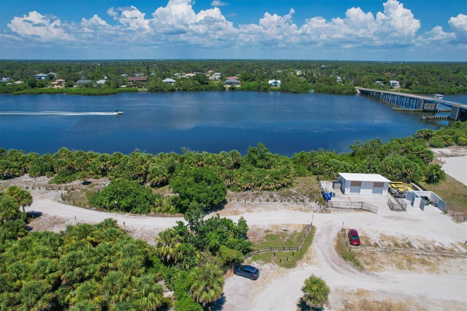 2075 LEMON AVE, ENGLEWOOD, FL, 34223