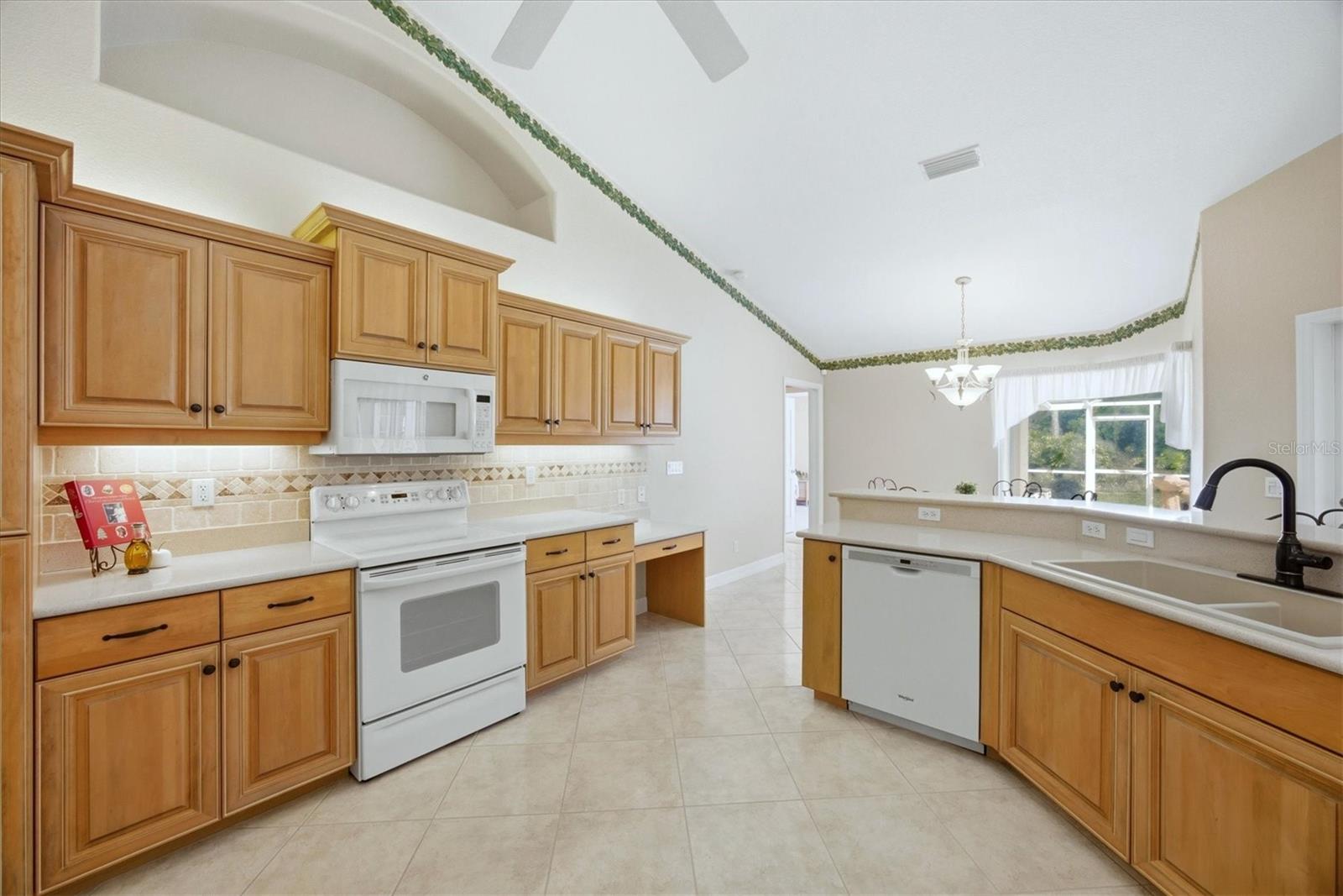 2075 LEMON AVE, ENGLEWOOD, FL, 34223