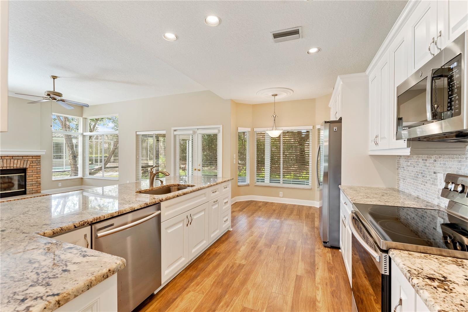 17918 HOLLY BROOK DR, TAMPA, FL, 33647