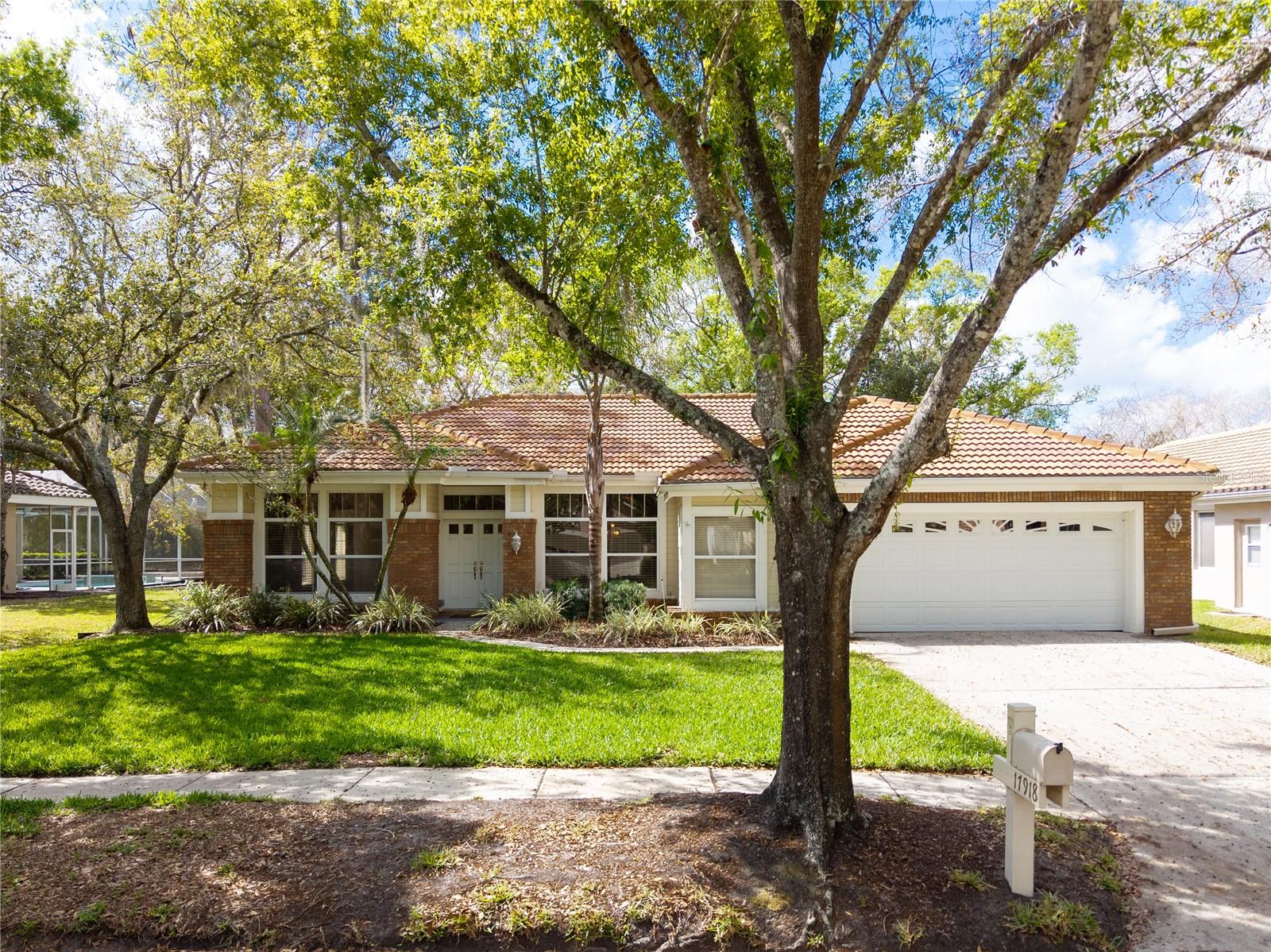 17918 HOLLY BROOK DR, TAMPA, FL, 33647