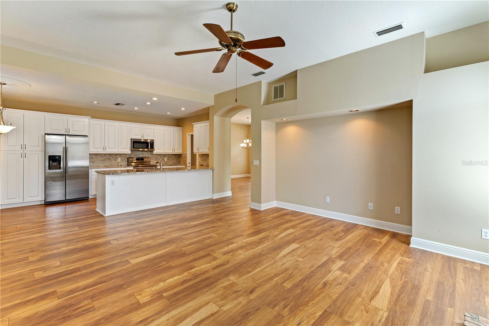 17918 HOLLY BROOK DR, TAMPA, FL, 33647