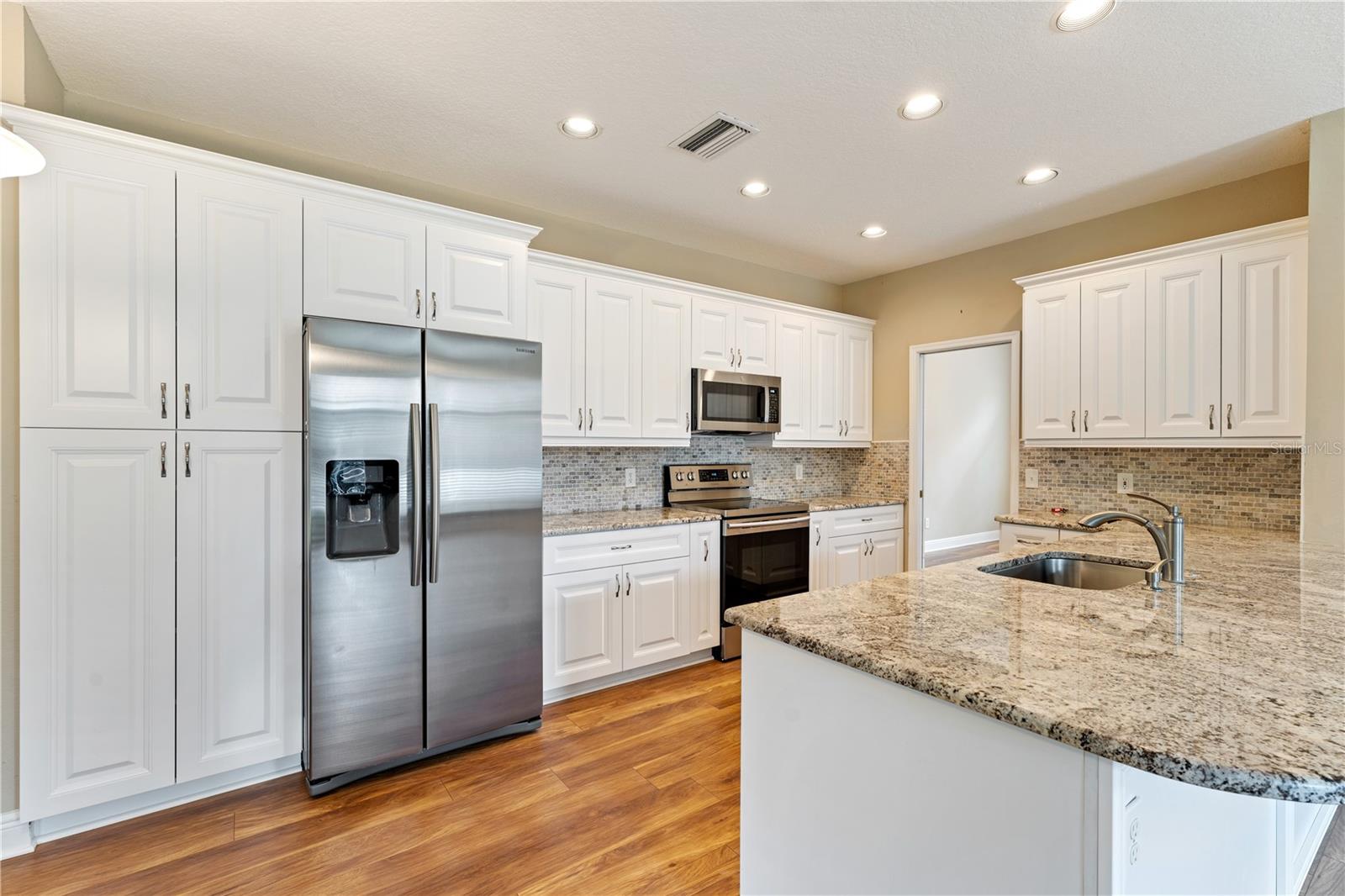 17918 HOLLY BROOK DR, TAMPA, FL, 33647