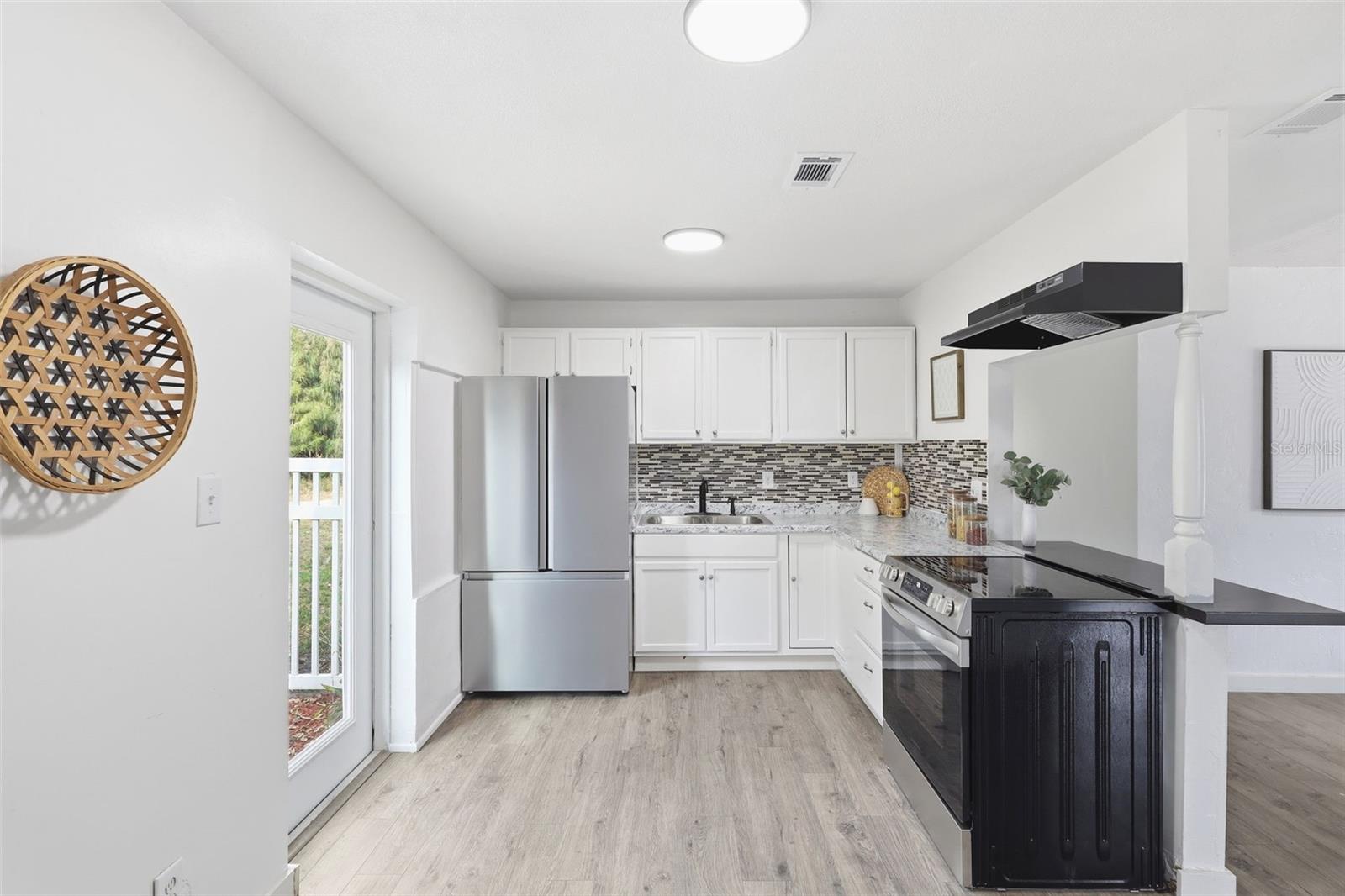 17230 COUNTY ROAD 450A, UMATILLA, FL, 32784