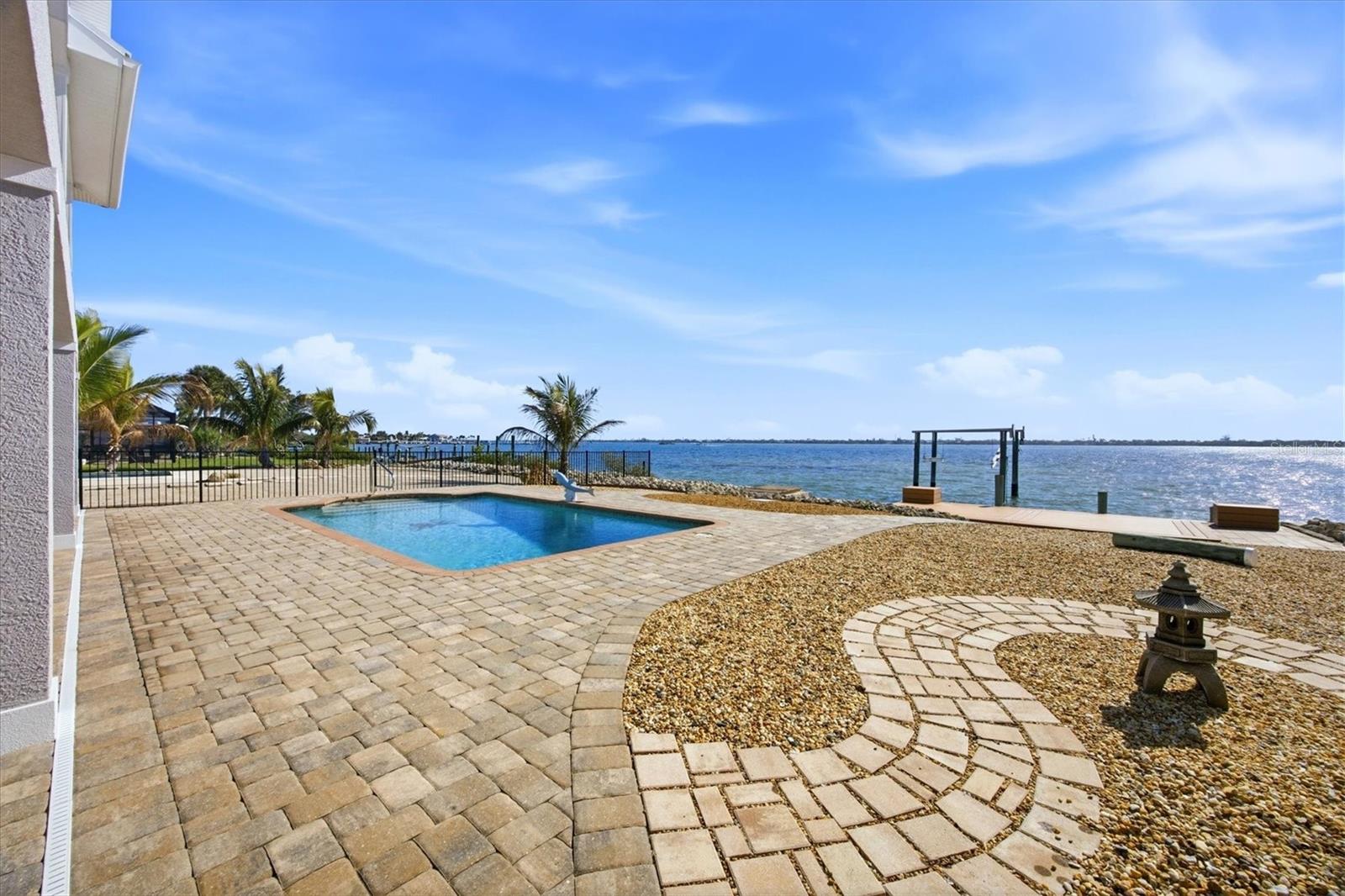 905 CHAPIN BLVD, ENGLEWOOD, FL, 34223