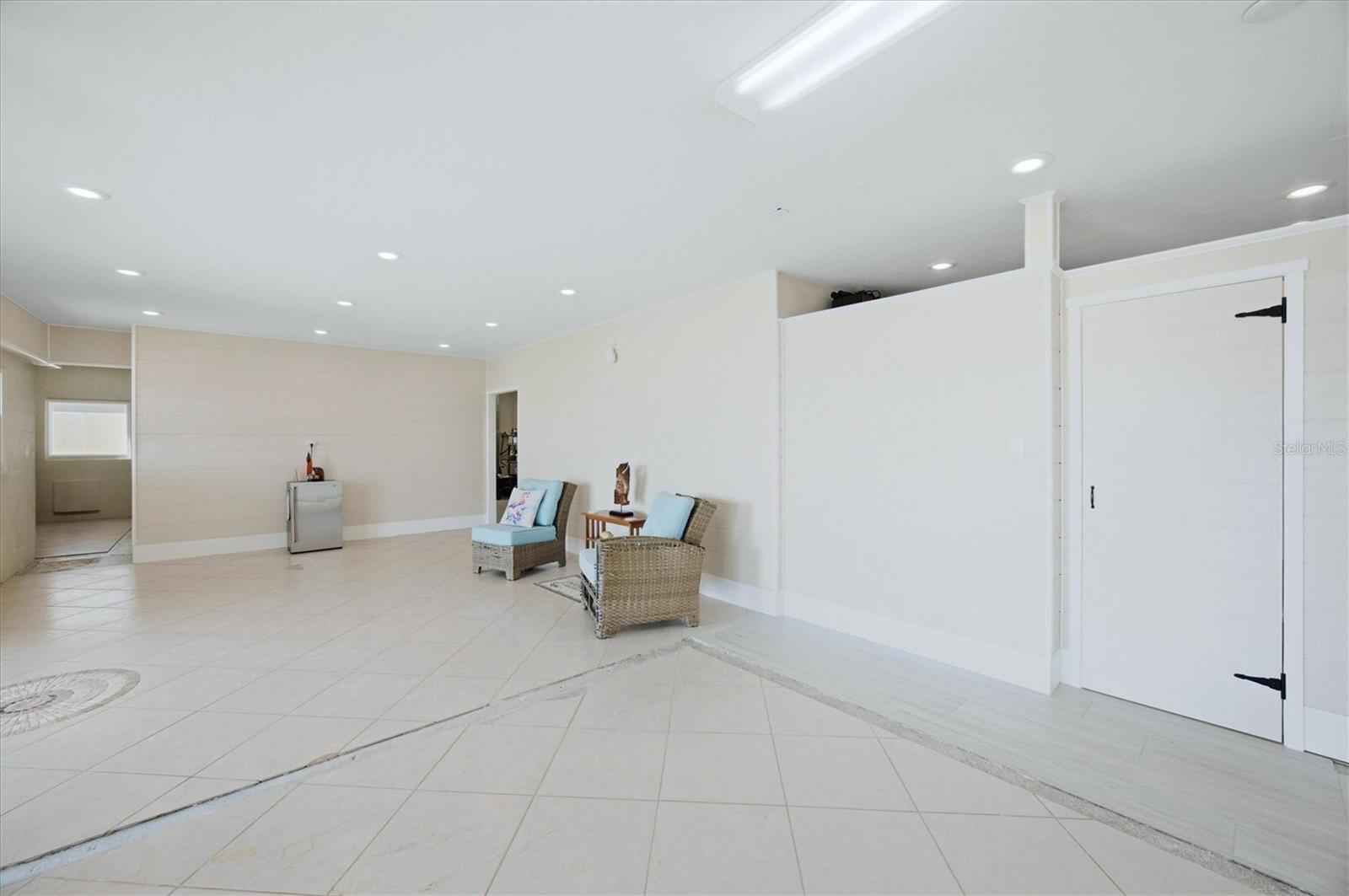 905 CHAPIN BLVD, ENGLEWOOD, FL, 34223