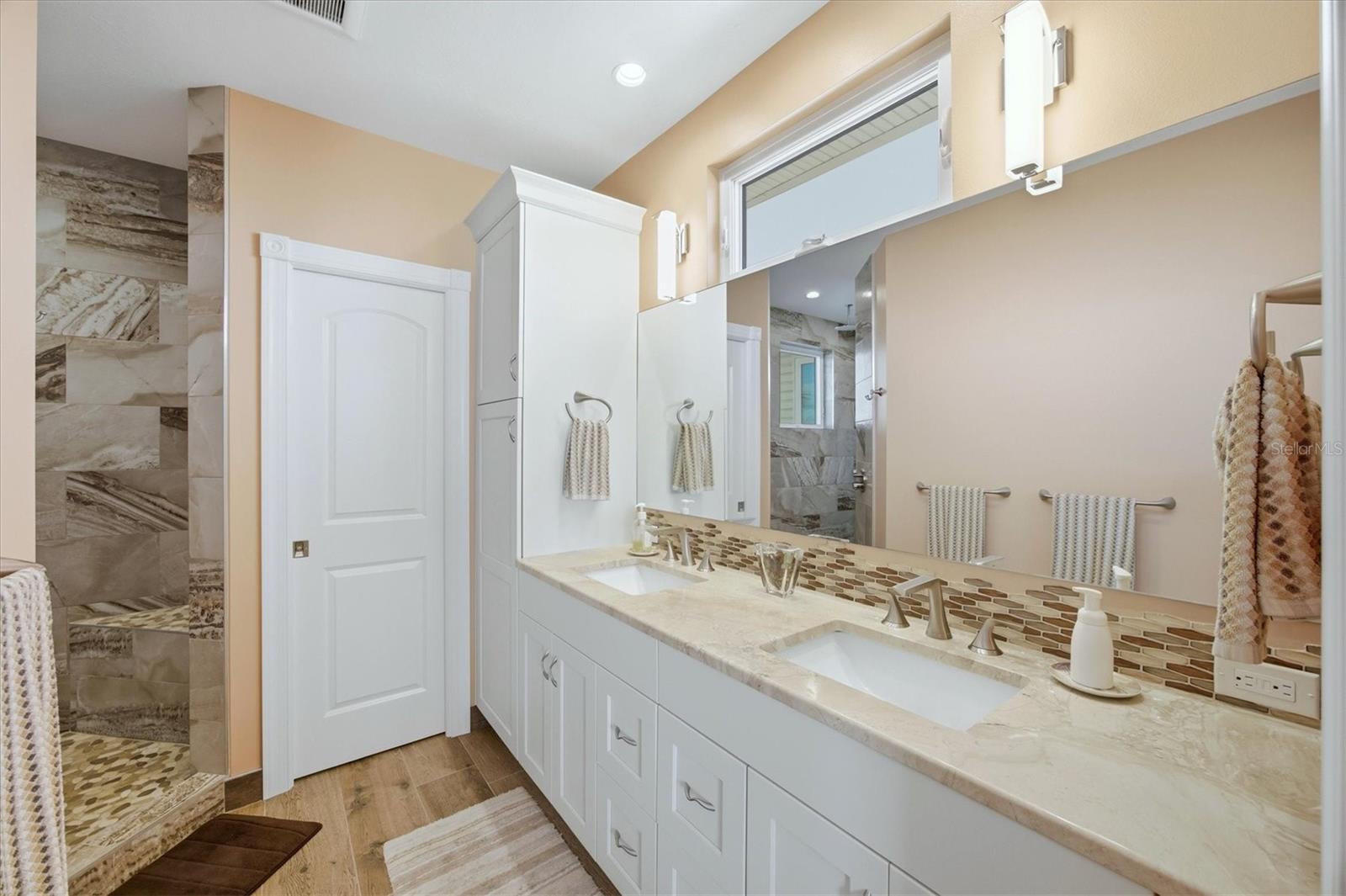 905 CHAPIN BLVD, ENGLEWOOD, FL, 34223