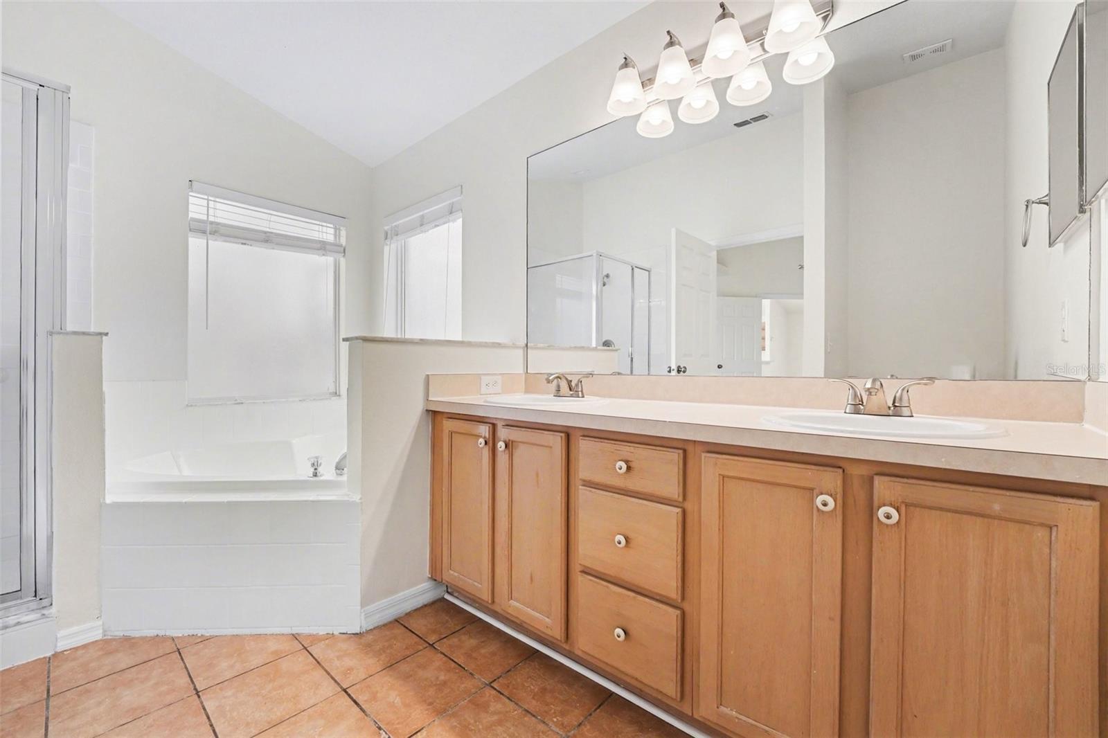 1144 JAYBEE AVE, DAVENPORT, FL, 33897