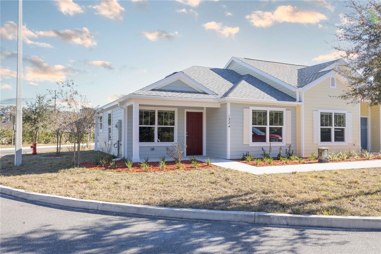 1324 COTTAGE CIR, TAVARES, FL, 32778