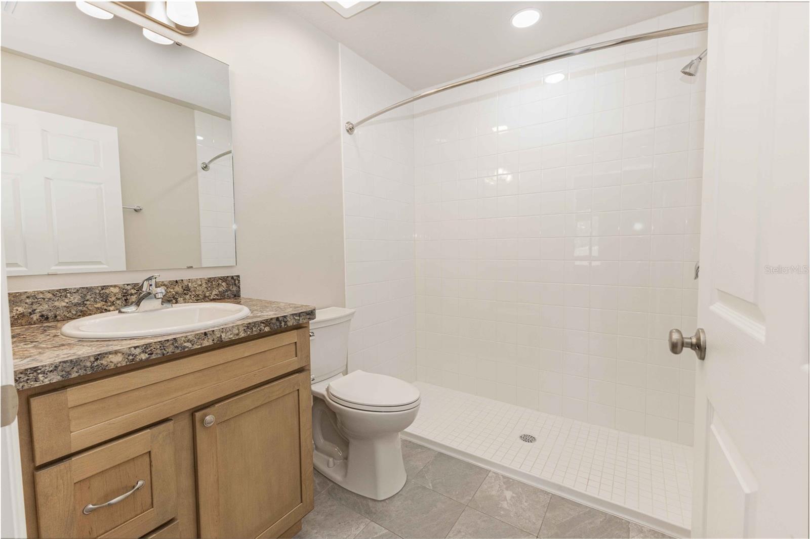 1324 COTTAGE CIR, TAVARES, FL, 32778