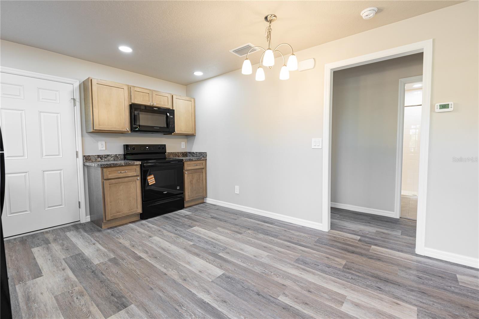 1324 COTTAGE CIR, TAVARES, FL, 32778