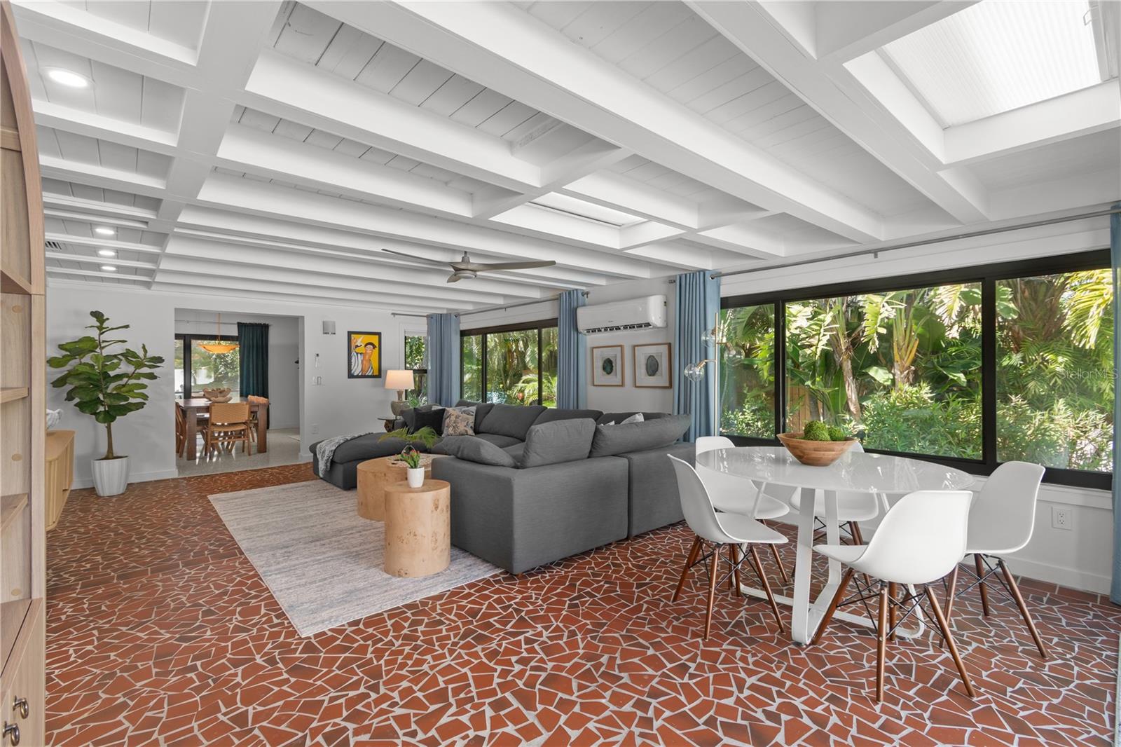 157 GARDEN LN, SARASOTA, FL, 34242