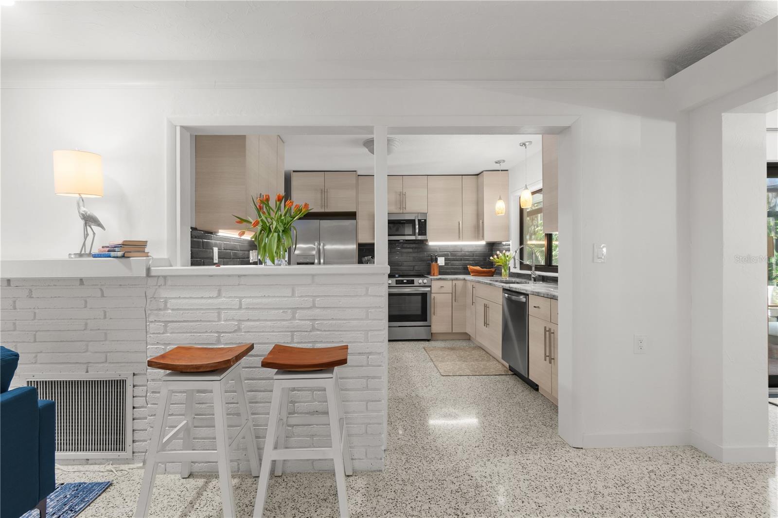 157 GARDEN LN, SARASOTA, FL, 34242