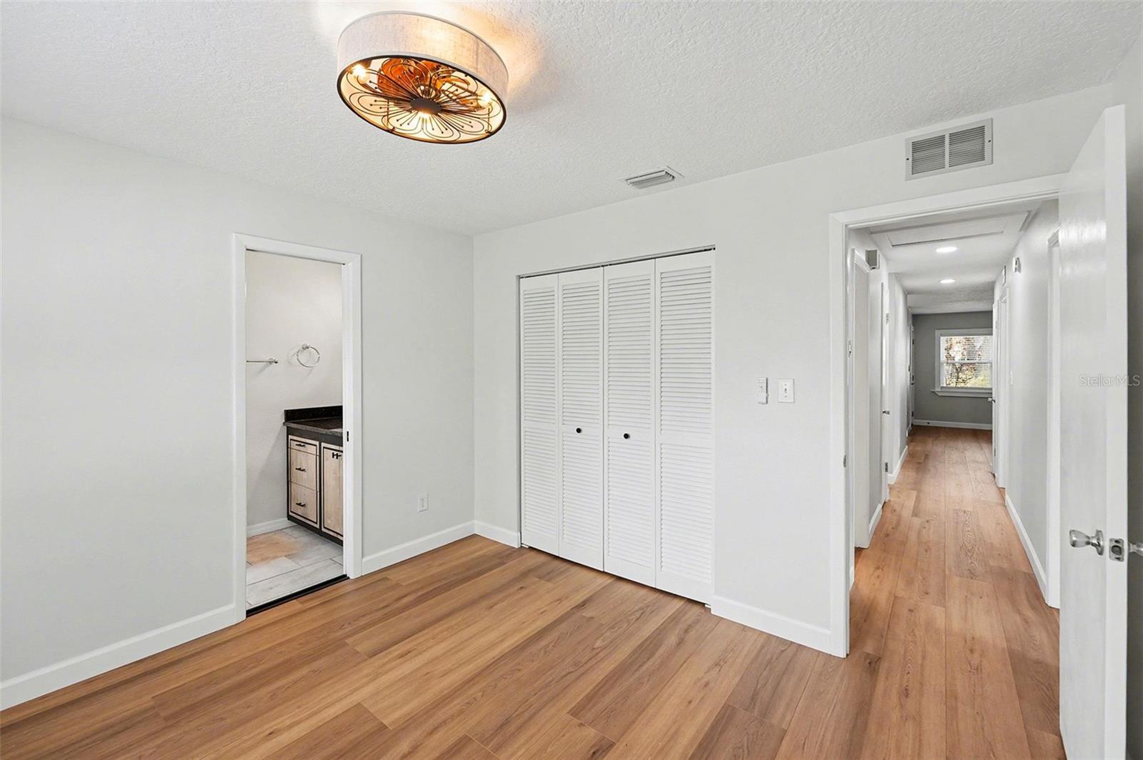 9605 N EDISON AVE, TAMPA, FL, 33612