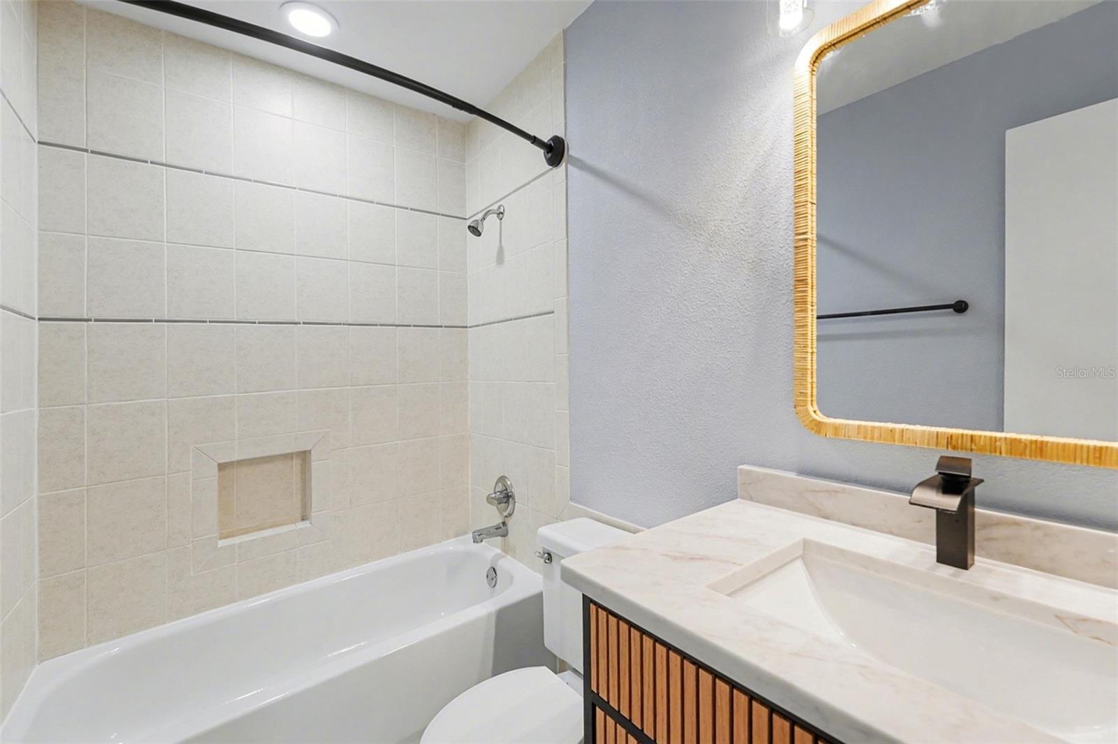 9605 N EDISON AVE, TAMPA, FL, 33612