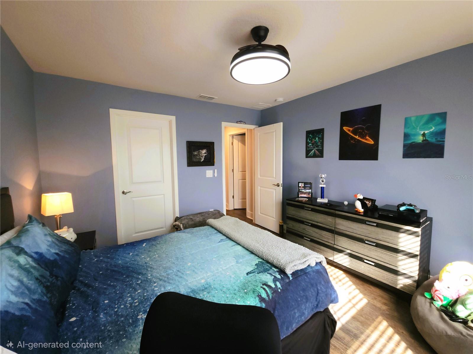 Bedroom with with walk-in closet