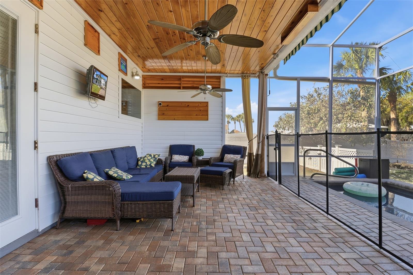 300 NW 12TH AVE, CRYSTAL RIVER, FL, 34428