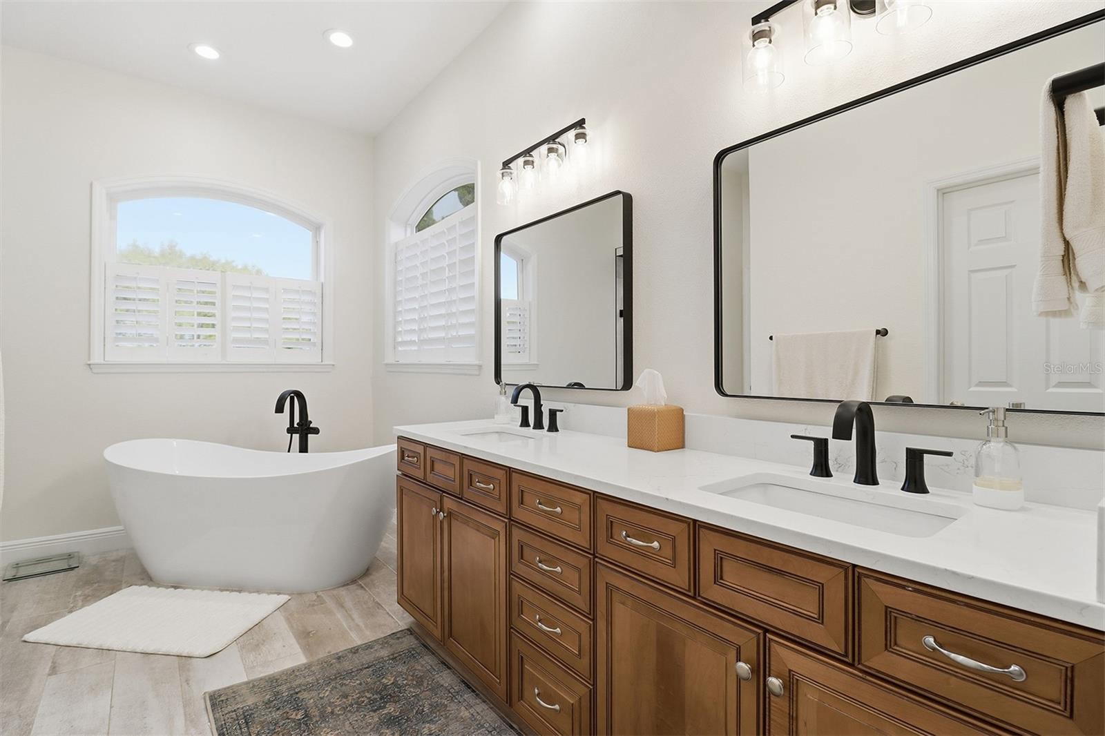 300 NW 12TH AVE, CRYSTAL RIVER, FL, 34428