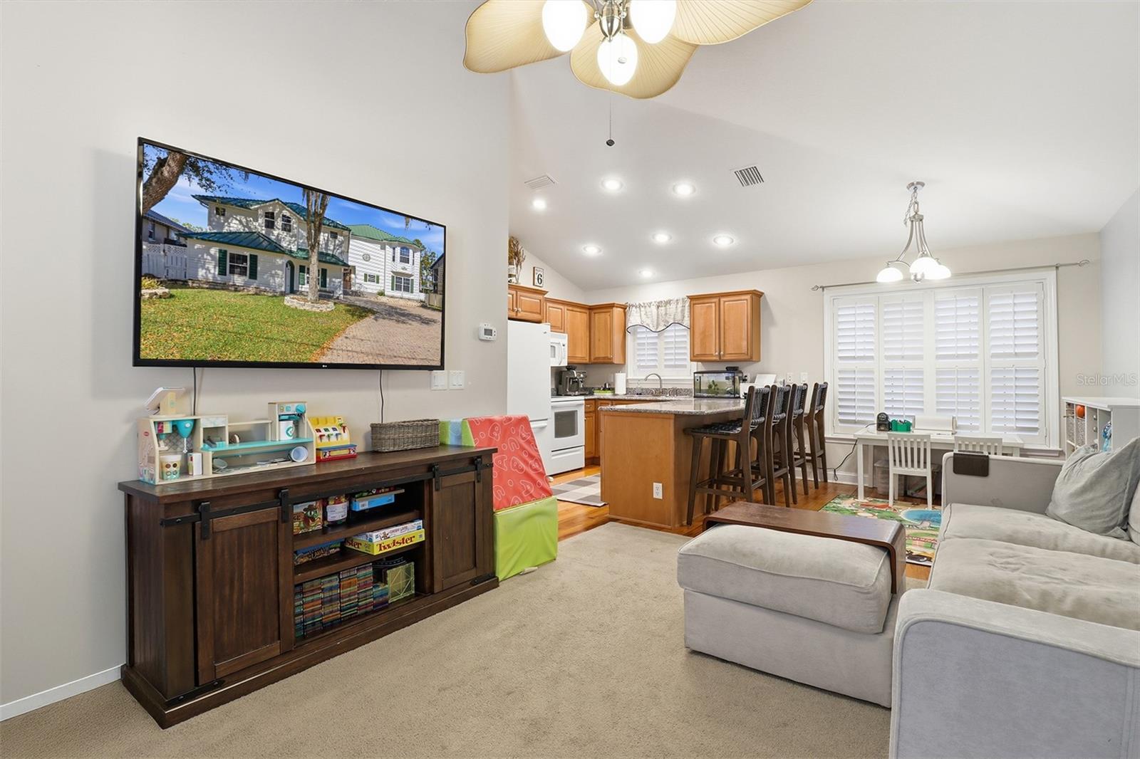 300 NW 12TH AVE, CRYSTAL RIVER, FL, 34428