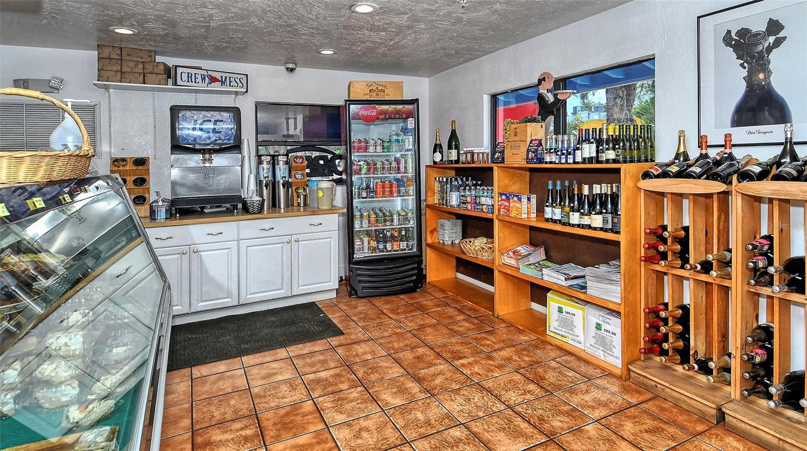 729 SAINT JUDES DR S #3, LONGBOAT KEY, FL, 34228