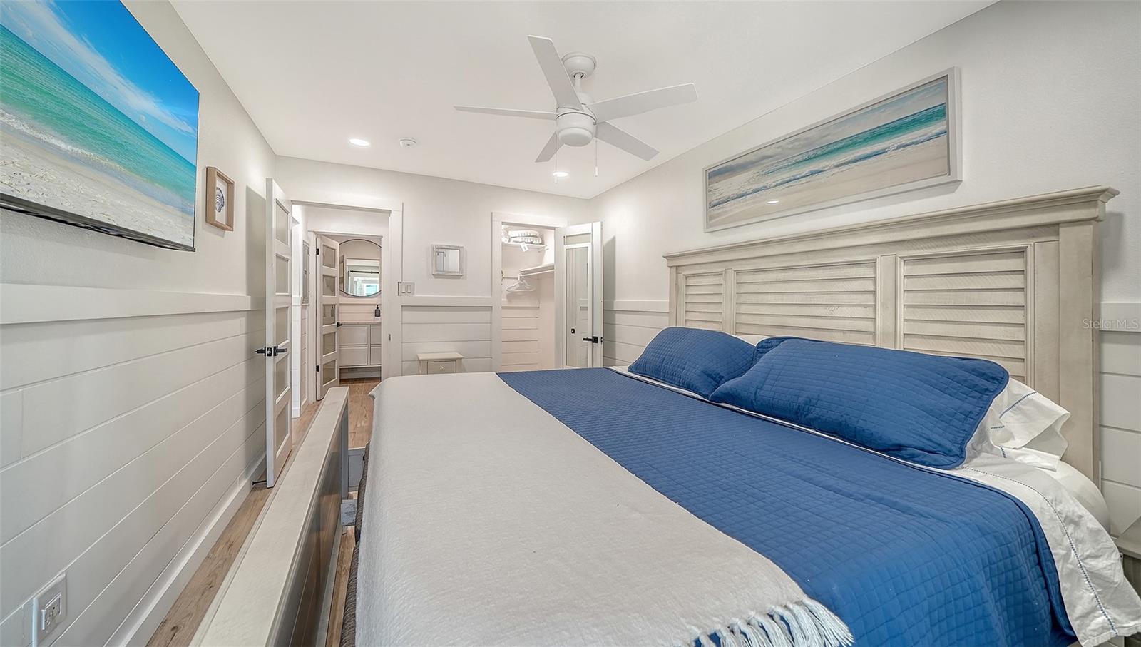 729 SAINT JUDES DR S #3, LONGBOAT KEY, FL, 34228