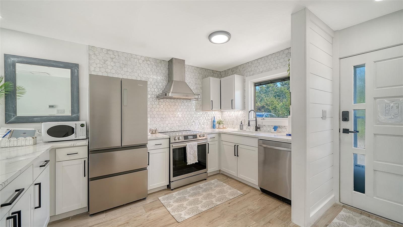729 SAINT JUDES DR S #3, LONGBOAT KEY, FL, 34228