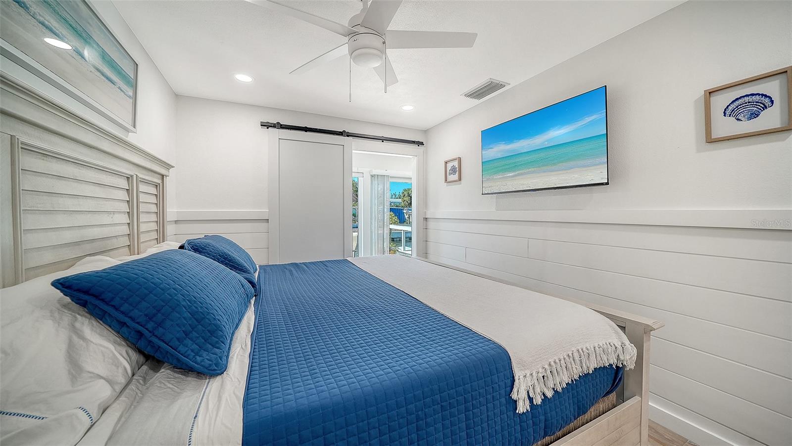 729 SAINT JUDES DR S #3, LONGBOAT KEY, FL, 34228