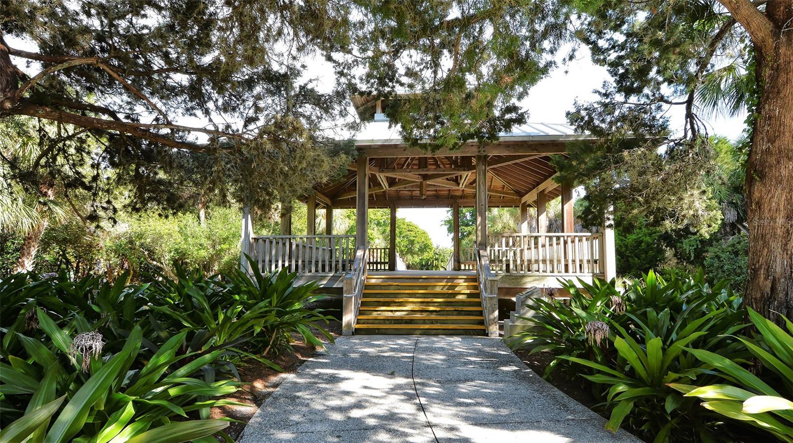729 SAINT JUDES DR S #3, LONGBOAT KEY, FL, 34228