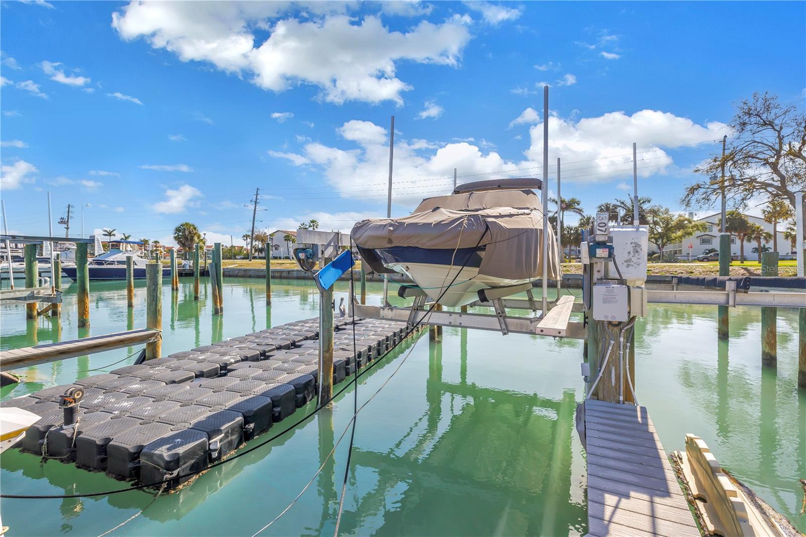 340 PINELLAS BAYWAY S #307, TIERRA VERDE, FL, 33715