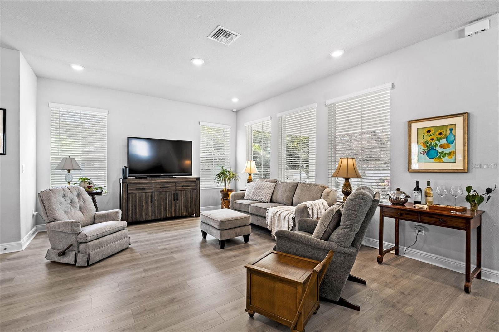 Light and Bright Family Room