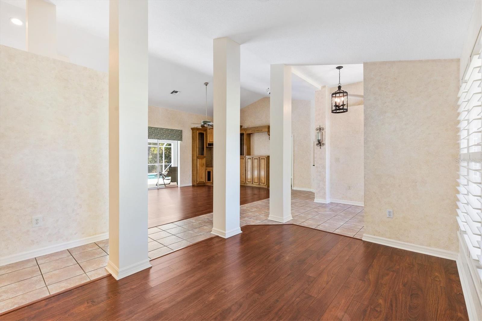 5312 GREENS DR, LADY LAKE, FL, 32159