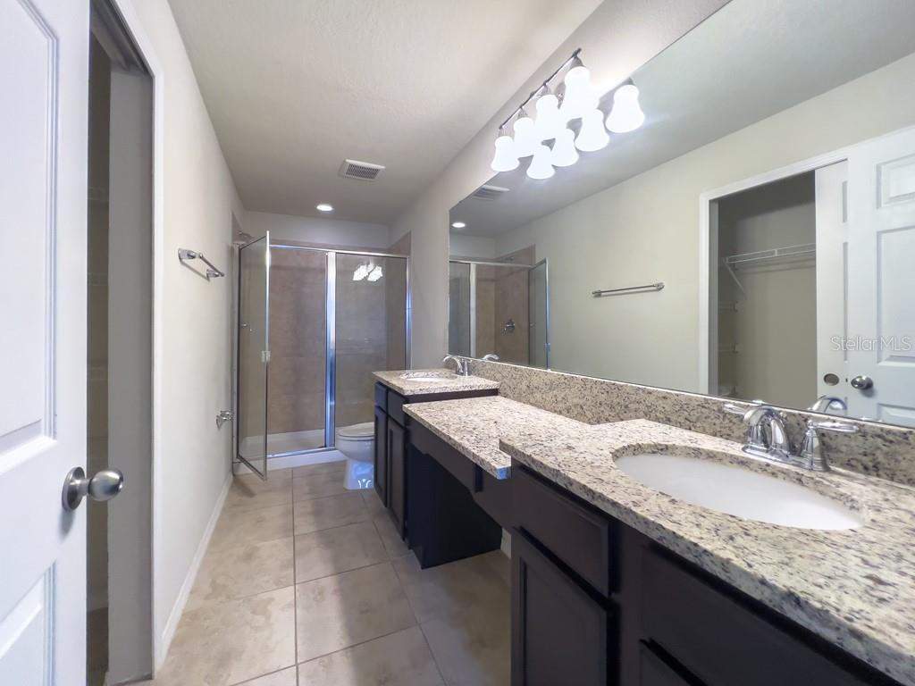 4812 WHITE SANDERLING CT, TAMPA, FL, 33619