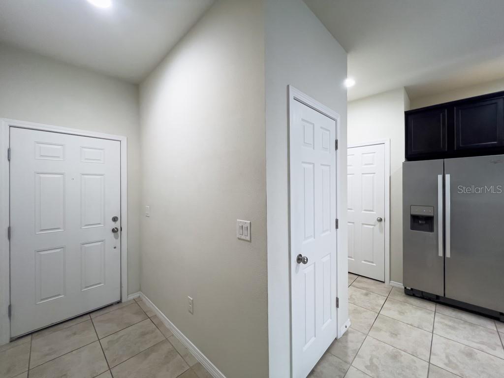 4812 WHITE SANDERLING CT, TAMPA, FL, 33619