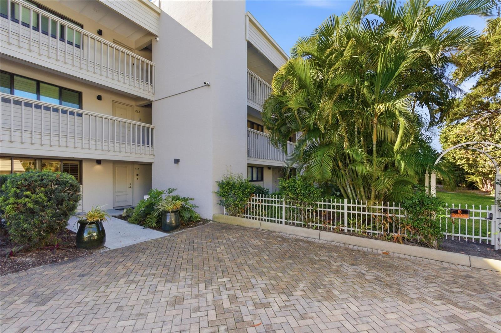 5757 GULF OF MEXICO DR #115, LONGBOAT KEY, FL, 34228