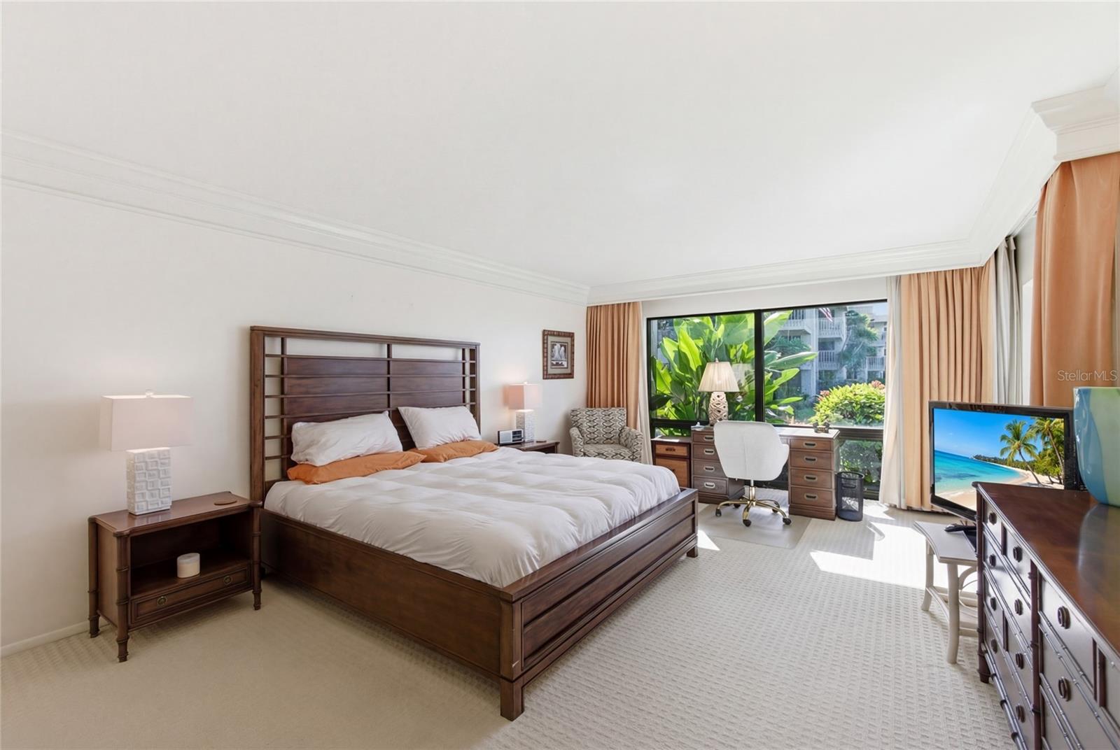 5757 GULF OF MEXICO DR #115, LONGBOAT KEY, FL, 34228