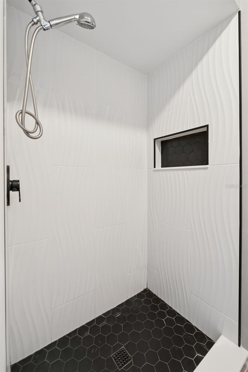 712 LINDEN DR, WINTER SPRINGS, FL, 32708