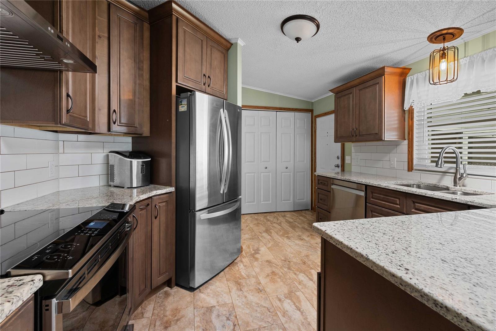 7039 SIESTA ST, ZEPHYRHILLS, FL, 33541